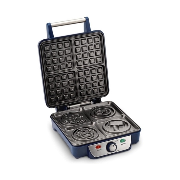 Marvel Avengers Waffle Maker - Picture 2 of 4